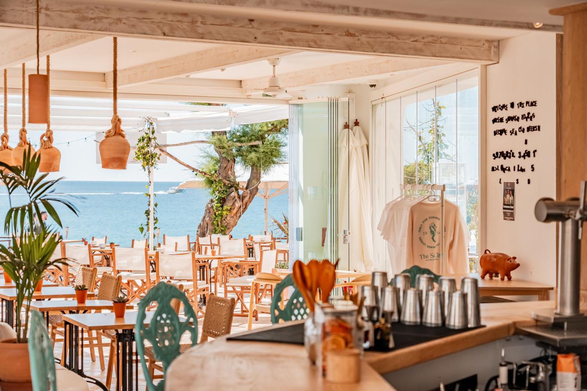 The Sea Club Bed & Breakfast
